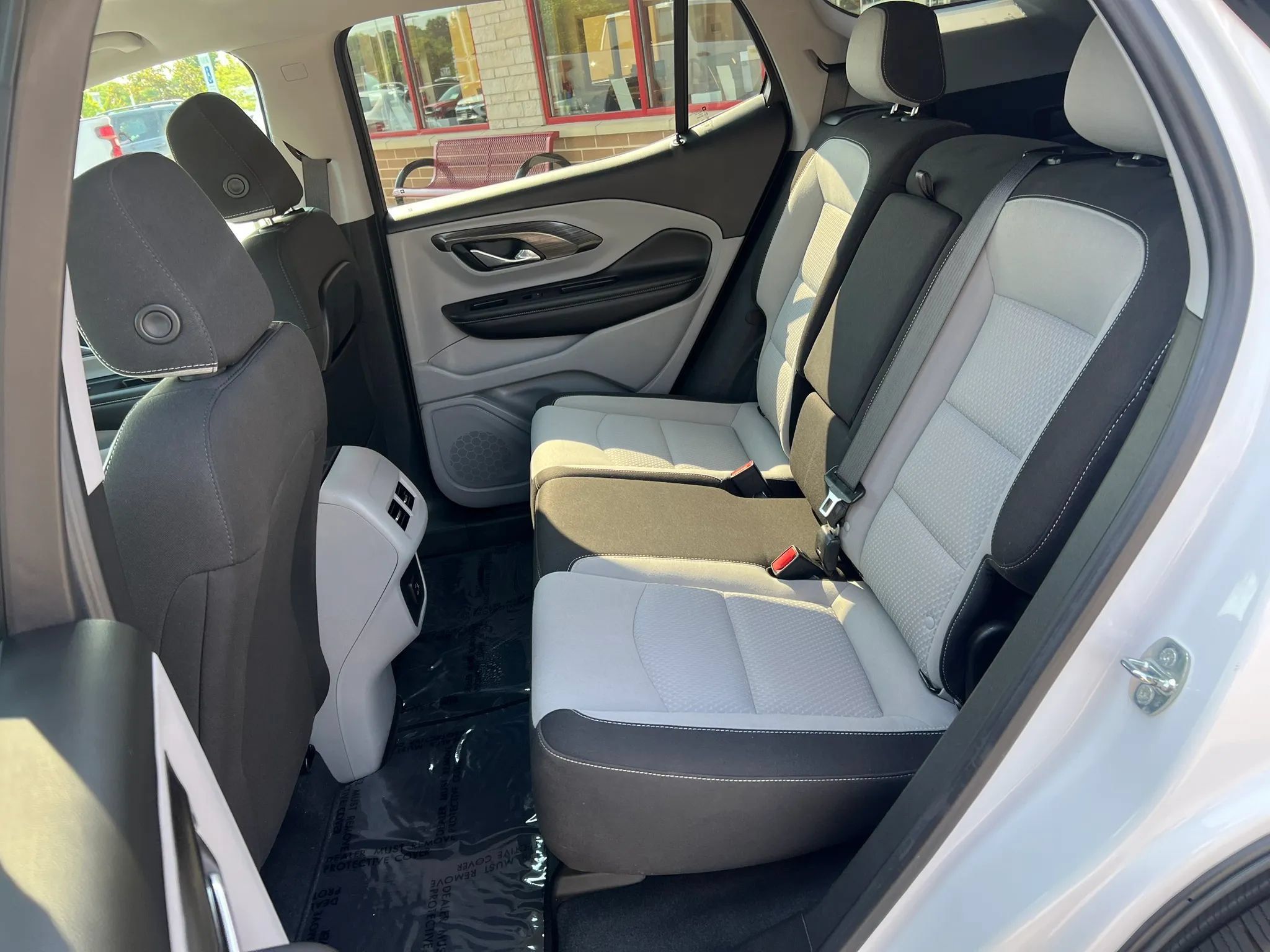 Used 2023 GMC Terrain SLE FWD image 9