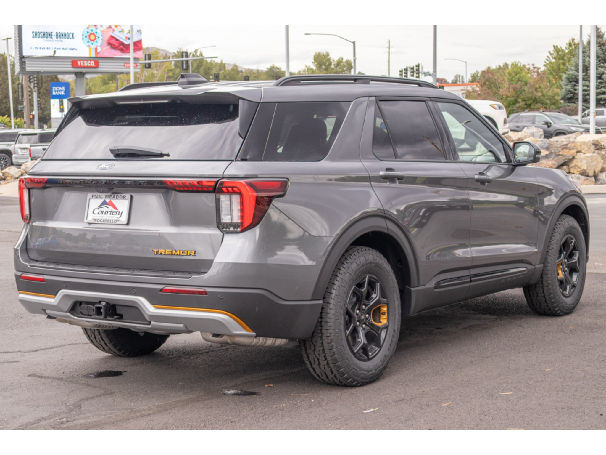 New 2027 Ford Explorer Tremor AWD/4WD image 3