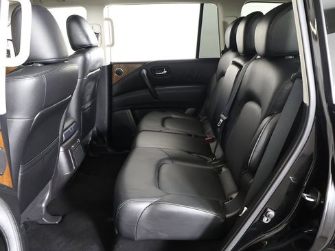 Used 2024 Nissan Armada SL image 38