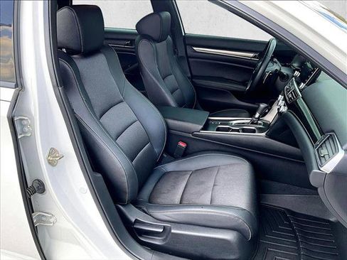 Used 2019 Honda Accord Sport image 9