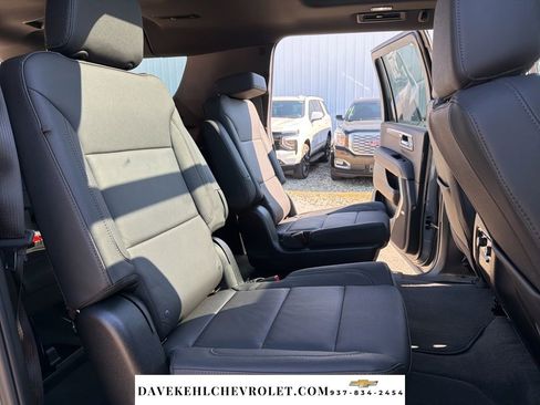 Used 2026 Chevrolet Suburban Z71 w/ Comfort Package image 24