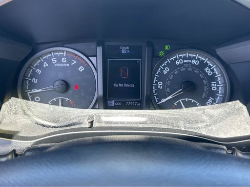 Used 2019 Toyota Tacoma TRD Sport w/ TRD Premium Sport Package RWD image 20