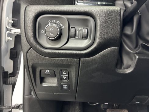 Certified 2025 RAM 1500 Laramie w/ Advanced Safety Group II AWD/4WD image 21
