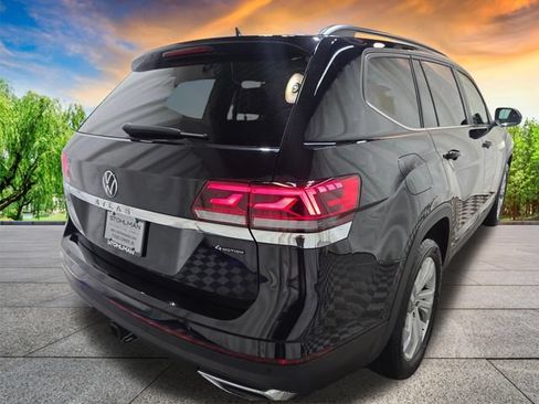 Certified 2023 Volkswagen Atlas SE w/ Panoramic Sunroof Package AWD/4WD image 4
