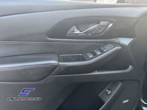 Used 2022 Chevrolet Traverse RS image 31