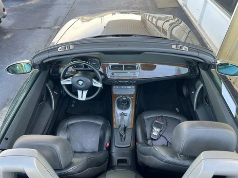 Used 2003 BMW Z4 2.5i RWD image 13