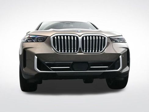 Used 2025 BMW X5 xDrive50e w/ Executive Package image 38