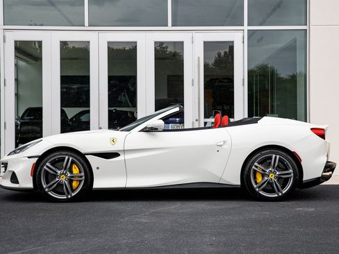 Used 2023 Ferrari Portofino M RWD image 7