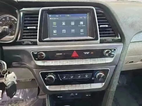 Used 2018 Hyundai Sonata SE image 11
