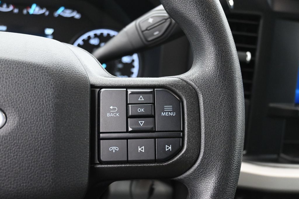 Used 2026 Ford F250 XLT AWD/4WD image 3