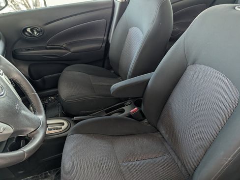 Used 2018 Nissan Versa SV w/ SV Special Edition Package image 9