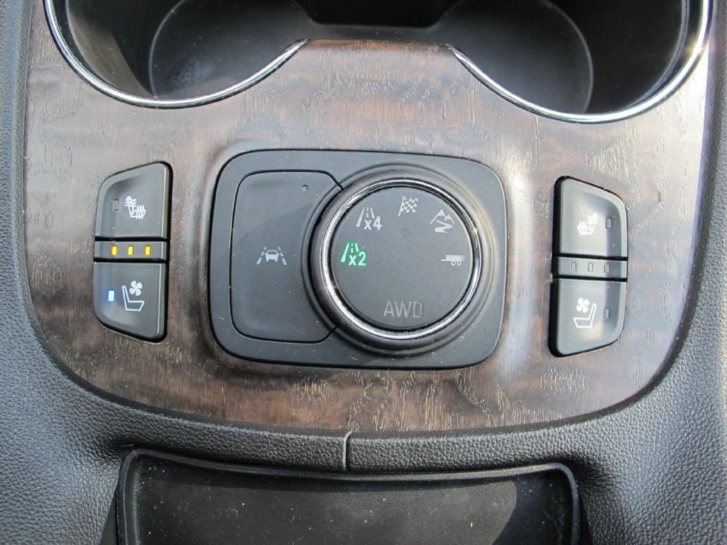 Used 2022 GMC Acadia Denali w/ Black Diamond Edition AWD/4WD image 14