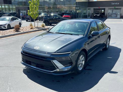Certified 2026 Hyundai Sonata SE FWD image 2
