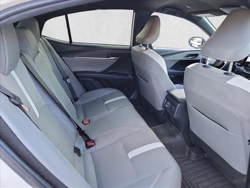 Used 2025 Toyota Camry SE w/ Convenience Package FWD image 13