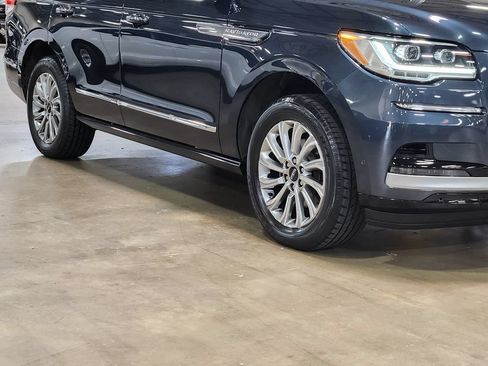 Used 2024 Lincoln Navigator Premiere AWD/4WD image 14