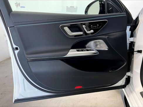 New 2026 Mercedes-Benz E 53 AMG e 4MATIC Sedan image 10