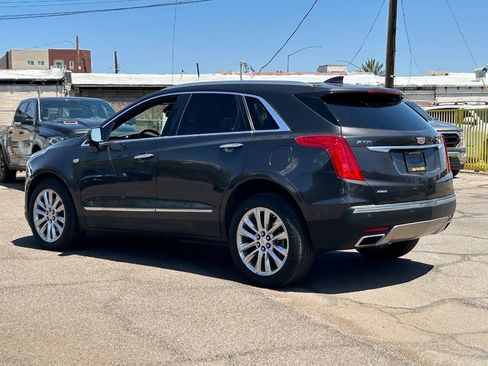 Used 2018 Cadillac XT5 Platinum w/ Driver Assist Package AWD/4WD image 5