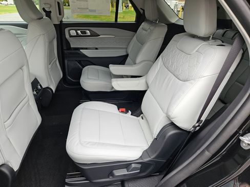 New 2025 Ford Explorer Platinum w/ LUX Leather Package image 5