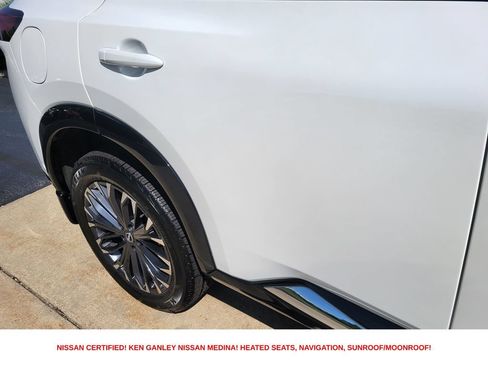 Certified 2025 Nissan Rogue Platinum w/ Tech Package AWD/4WD image 14