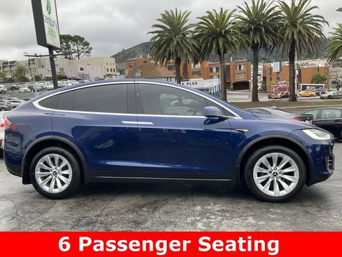 Used 2018 Tesla Model X 100D image 3