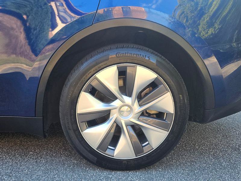 Used 2023 Tesla Model Y Long Range AWD/4WD image 19