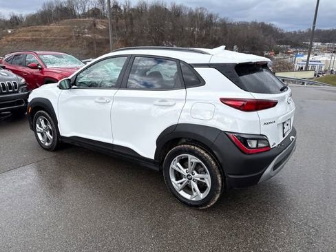 Used 2023 Hyundai Kona SEL w/ Convenience Package image 3