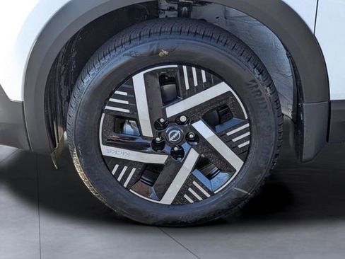 New 2026 Nissan Kicks SV w/ SV Premium Package FWD image 10
