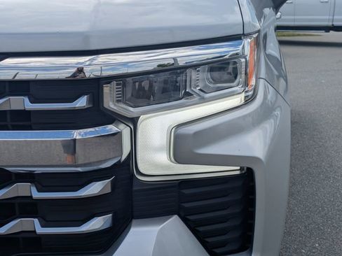 Used 2022 Chevrolet Silverado 1500 LTZ w/ LTZ Premium Package AWD/4WD image 11