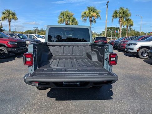 New 2025 Jeep Gladiator Sport image 12