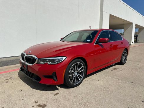 Used 2020 BMW 330i Sedan w/ Convenience Package RWD image 3