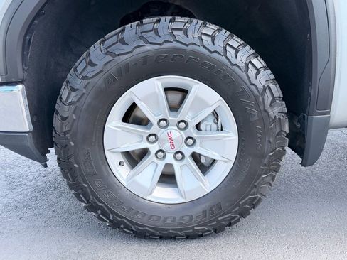 Used 2024 GMC Sierra 1500 SLE image 30