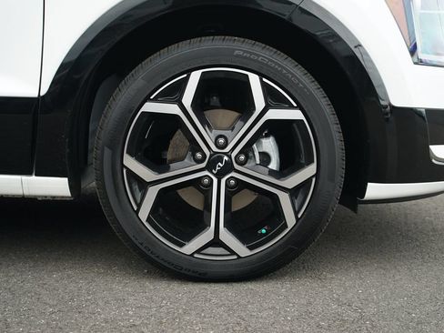 Used 2025 Kia Niro EX Touring FWD image 27
