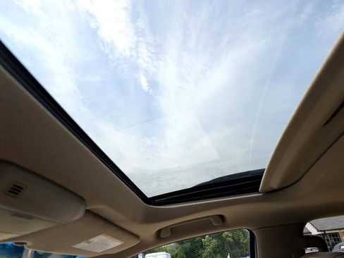 Used 2016 Toyota Sequoia Platinum image 29