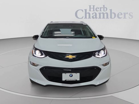 Used 2019 Chevrolet Bolt Premier w/ Infotainment Package FWD image 2