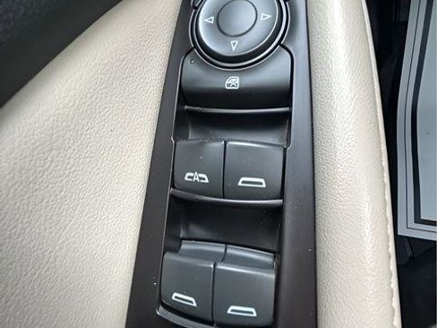 Used 2020 Buick Enclave Essence w/ Sun And Navigation Package image 22