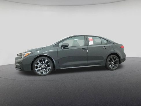 New 2025 Toyota Corolla SE image 18