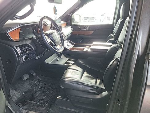 Used 2018 Lincoln Navigator Select w/ Technology Package image 7