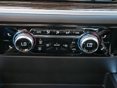 New 2026 GMC Sierra 1500 Elevation w/ Preferred Package AWD/4WD image 8