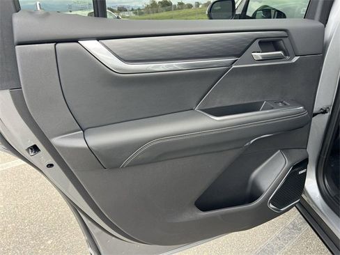 New 2026 GMC Acadia Elevation image 25