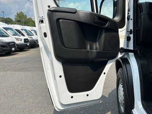 Used 2025 RAM ProMaster 2500 w/ Convenience Group FWD image 29