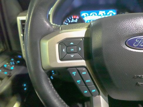 Used 2022 Ford F250 Lariat AWD/4WD image 11