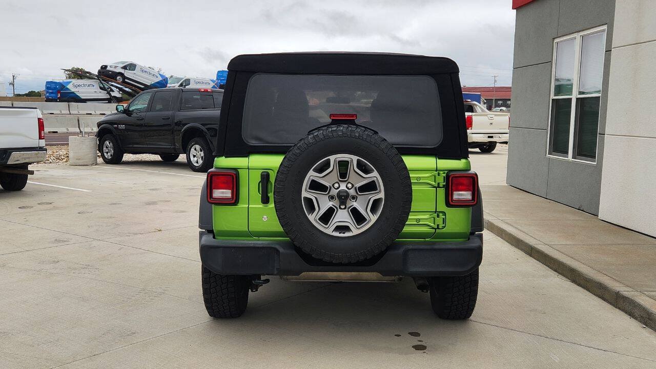 Used 2018 Jeep Wrangler Unlimited Sport S AWD/4WD image 5