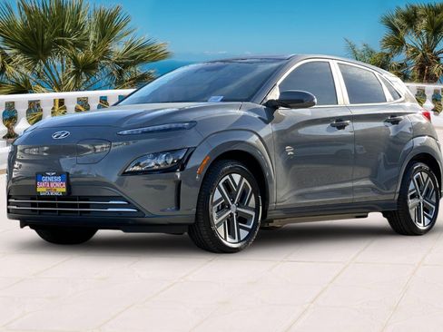 Used 2023 Hyundai Kona SE w/ Cargo Package image 8