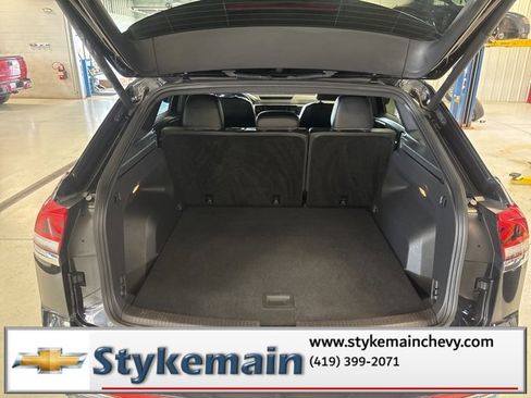 Used 2022 Volkswagen Atlas Cross Sport SEL R-Line image 31