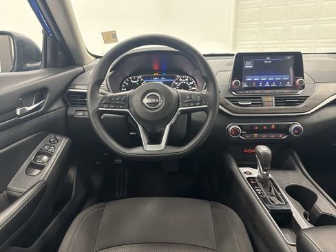 Used 2025 Nissan Altima 2.5 SV image 20