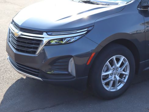 Used 2023 Chevrolet Equinox LT FWD image 17