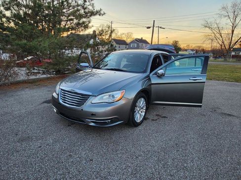 Used 2012 Chrysler 200 Limited image 56