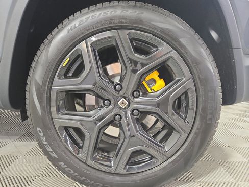 Used 2023 Rivian R1S Adventure AWD/4WD image 10