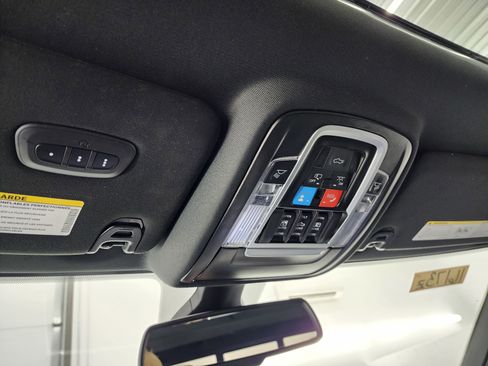 Used 2024 RAM 2500 Laramie w/ Sport Appearance Package image 12