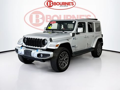 Used 2024 Jeep Wrangler High Altitude AWD/4WD image 8